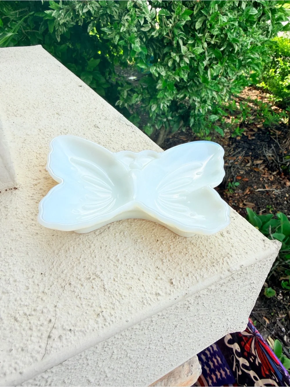 Vintage Avon White Milk Glass Butterfly Trinket Dish Candy Soap Jewelry Tray